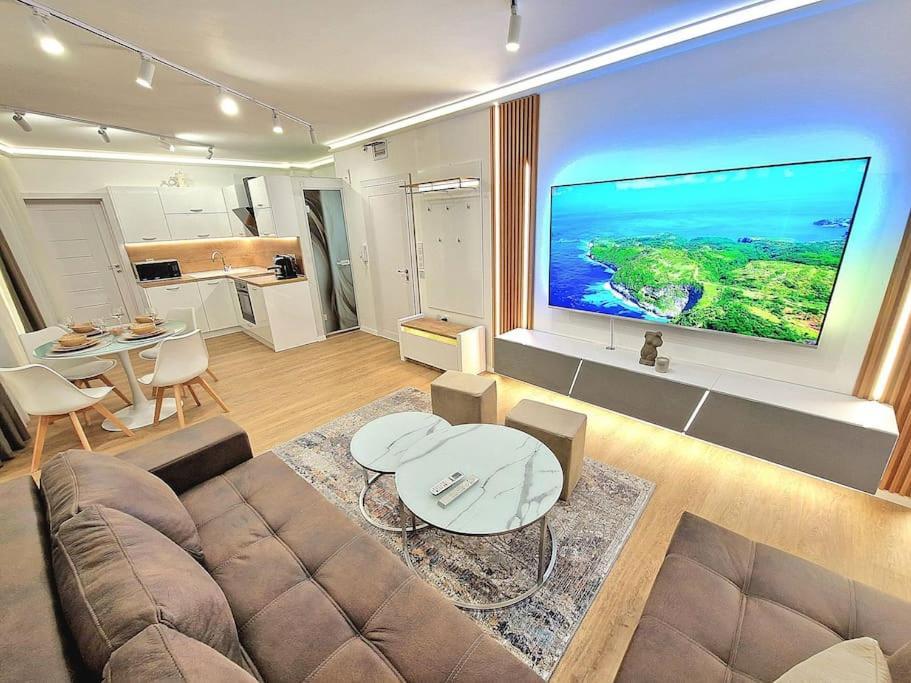 Luxury Apartment. 75 Inches Tv Varna Dış mekan fotoğraf