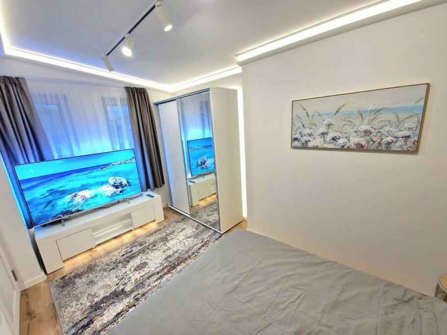Luxury Apartment. 75 Inches Tv Varna Dış mekan fotoğraf