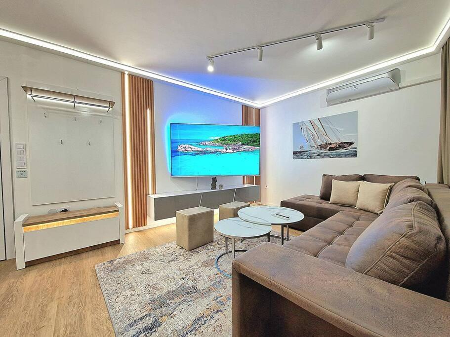 Luxury Apartment. 75 Inches Tv Varna Dış mekan fotoğraf