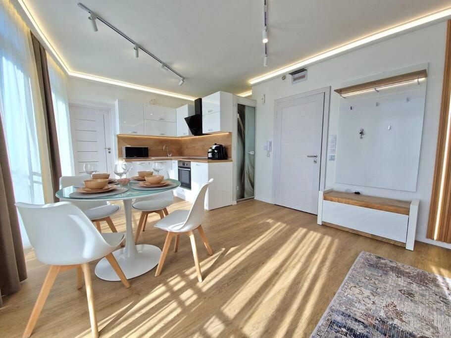 Luxury Apartment. 75 Inches Tv Varna Dış mekan fotoğraf